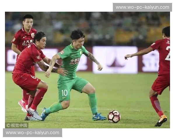 绿巨人狂飙,飞鲨腾空:上港与辽宁的恩怨情仇,一场足球盛宴即将上演! 绿巨人狂飙,飞鲨腾空:上港与辽宁的恩怨情仇,一场足球盛宴即将上演!